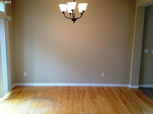 3rd image of 906 NW 96th Cir