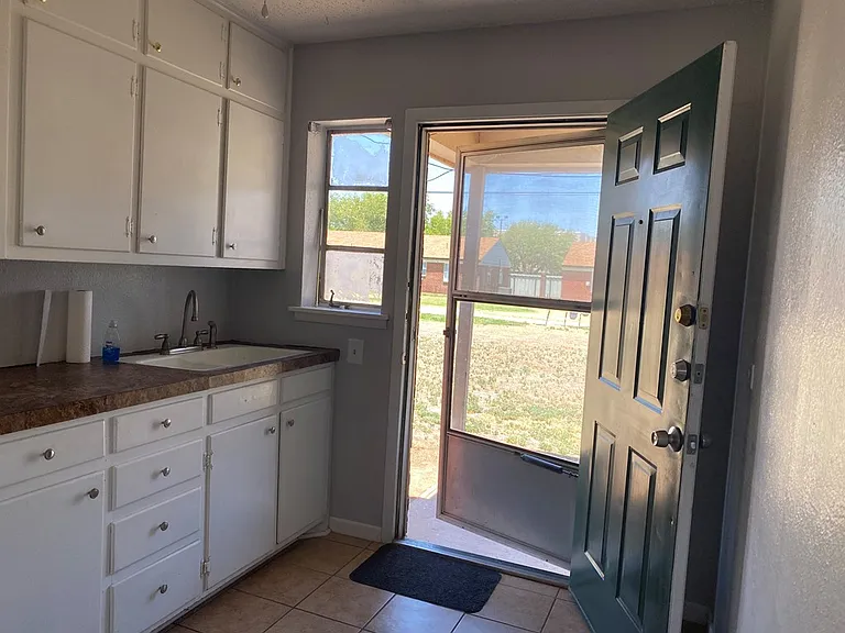 3214 W Kansas Ave #A — Photo 6