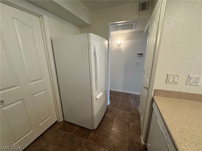 701 Capri Dr #13B — Photo 7