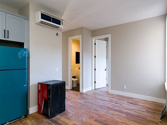4th image of 566 Maple St APT 3A