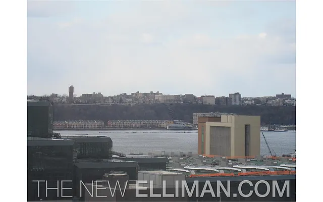 Rented by Douglas Elliman | media 19