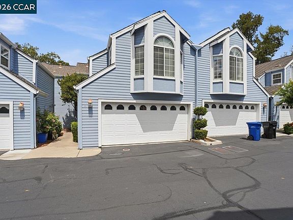 2nd image of 5209 Arden Way