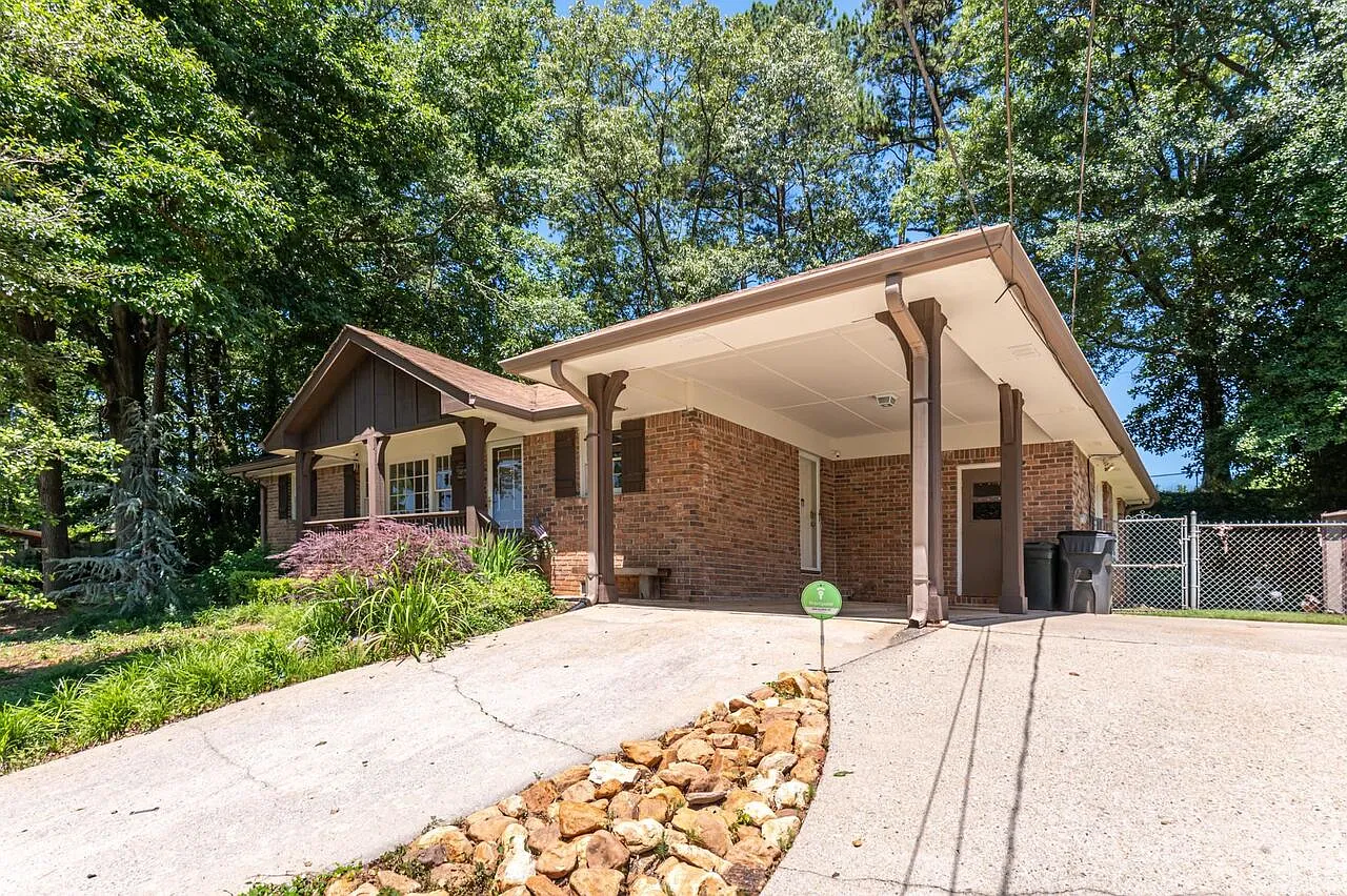 3 bed, 2.0 bath, $5,090 — Photo 3