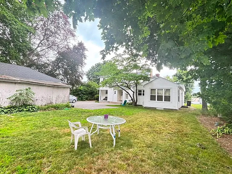 29 Newton Pl #B — Photo 21