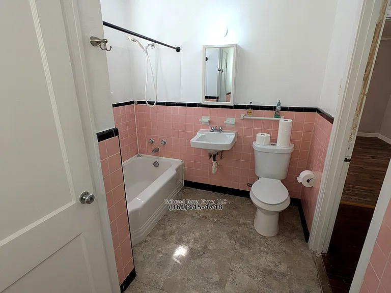 2702 Swantner St #5 — Photo 15