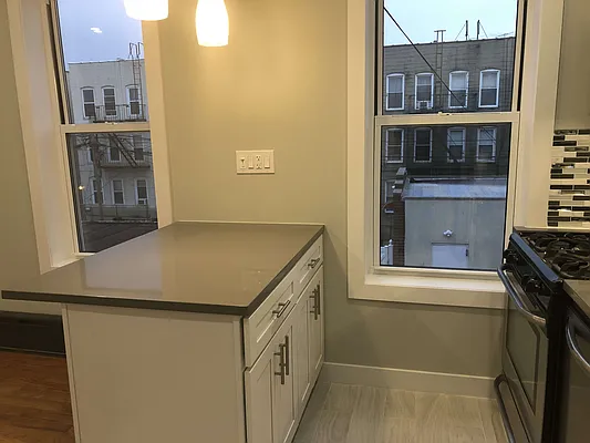 Rented by Living Dream Realty | media 7