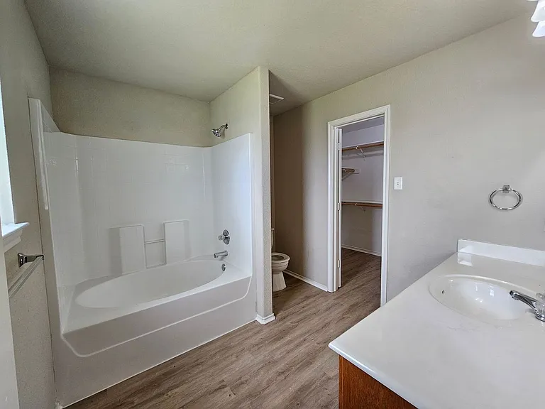 3804 Ida Dr — Photo 12