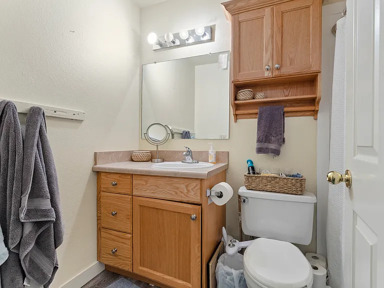 642 N 200 E #104 — Photo 10