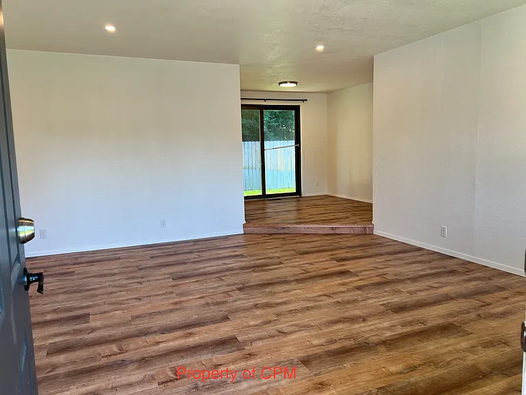 3429 E Boise Ave — Photo 2