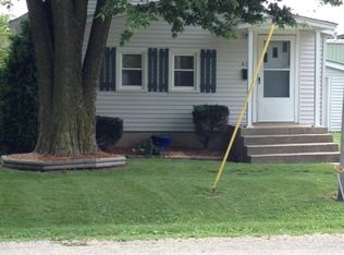412 S 5th St, Sullivan, IL 61951