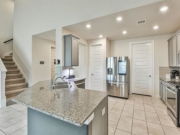 4th image of 8811 Chapada Highlands Dr