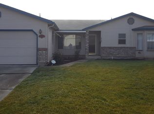 2706 W King Ct, Yakima, WA 98902