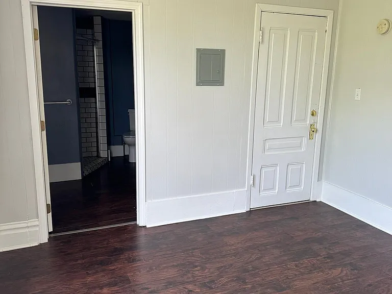 1819 W 1st Ave #3 — Photo 14