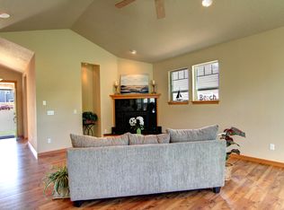 1740 Southwind Cres, Hammond, OR 97121