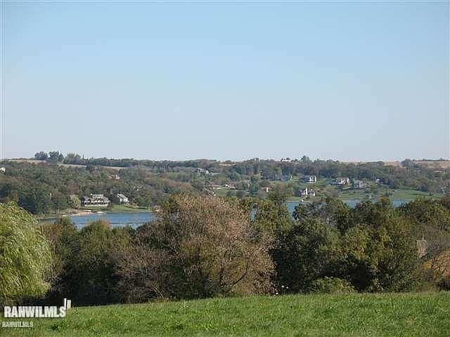 1st image of 17-88 Lakeview Dr #R