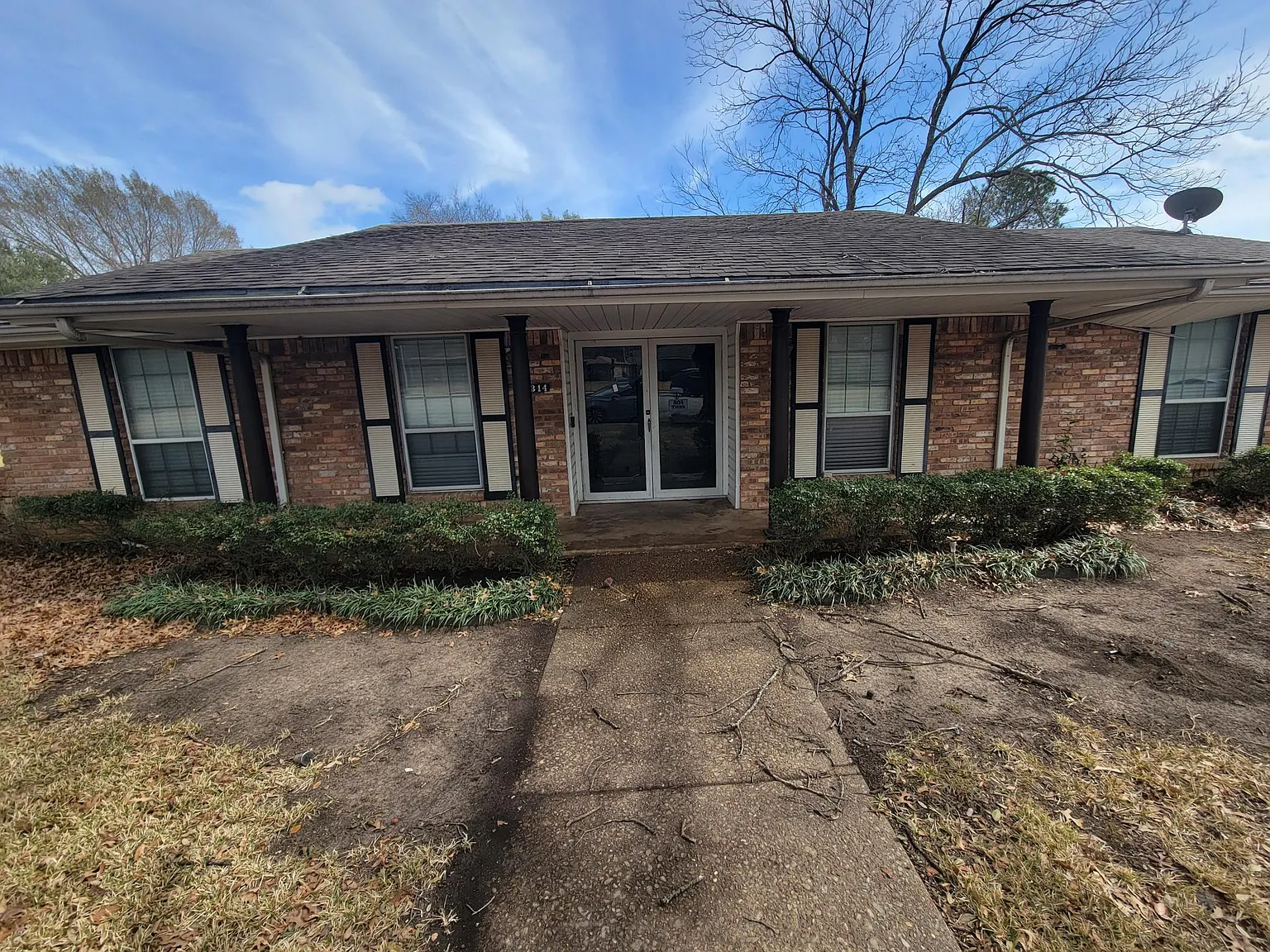 1314 Hanna Cir — Photo 2