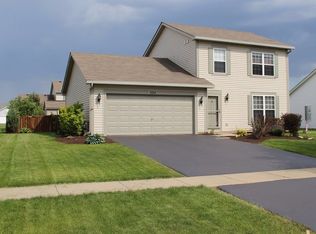 624 Osbron St, Plano, IL 60545