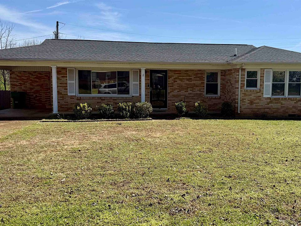 1st image of 110 Emerald Dr