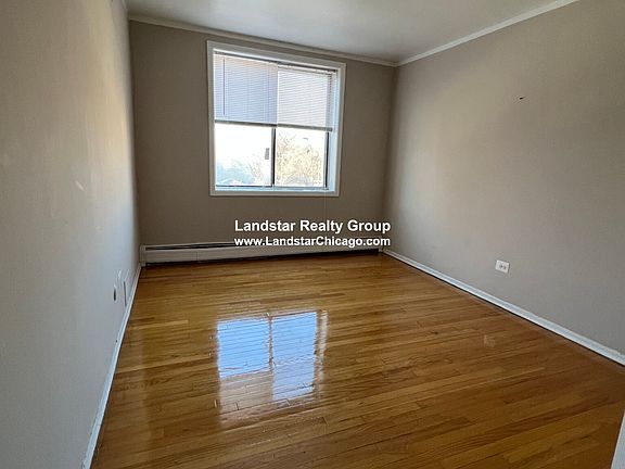 2nd image of 1515 W Morse Ave APT 215