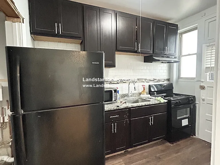 8 Adams St #3 — Photo 11