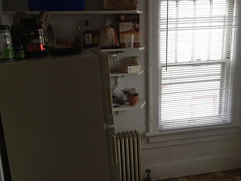 407 Bowery St #4 — Photo 4