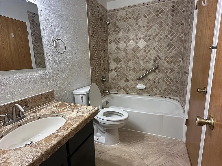 8418 Fathom Cir #D-401 — Photo 22