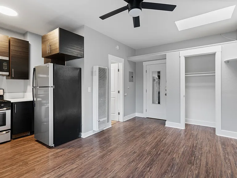 138 Elm Avenue — Photo 22