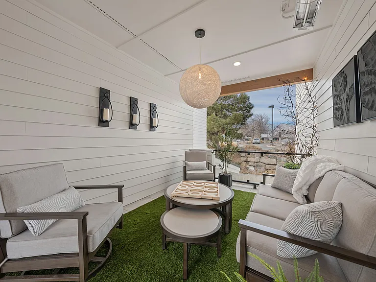 330 NE Quimby Ave #1 — Photo 32