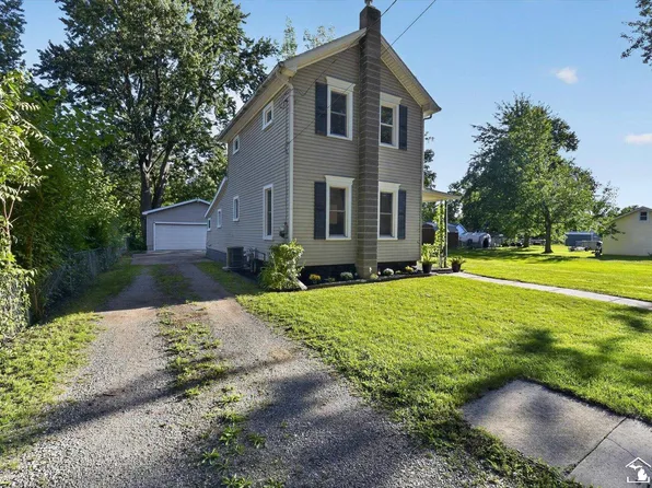 325 Hill St, Hudson, MI 49247