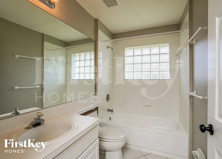 2258 Jessica Ln — Photo 13