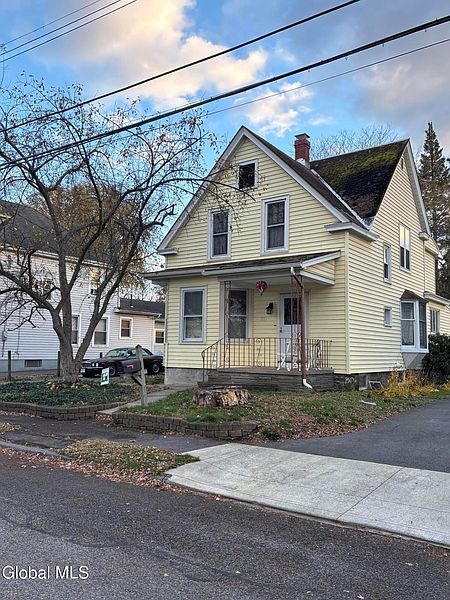 3rd image of 311 Riverside Avenue