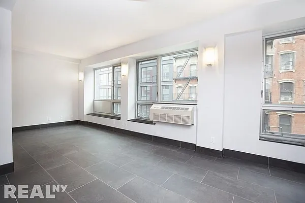 Rented by REAL New York | media 27