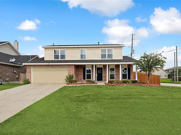 3700 Edgewood Ct, Westwego, LA 70094