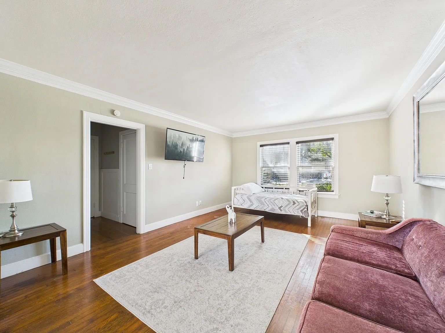 1 bed, 1.0 bath, 750 sqft, $1,150 — Photo 3