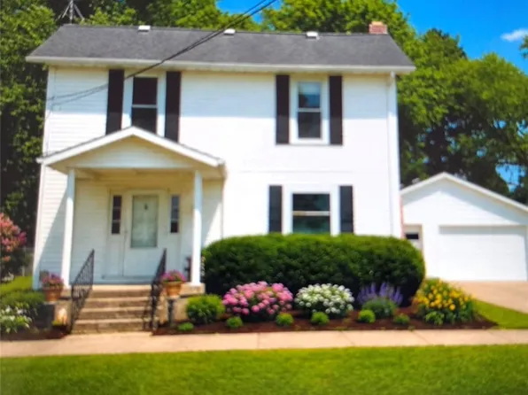 122 Clay St, Frazeysburg, OH 43822
