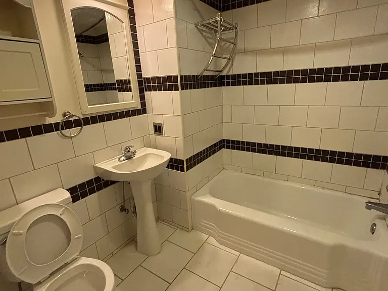 1565 New Scotland Rd #205 — Photo 6