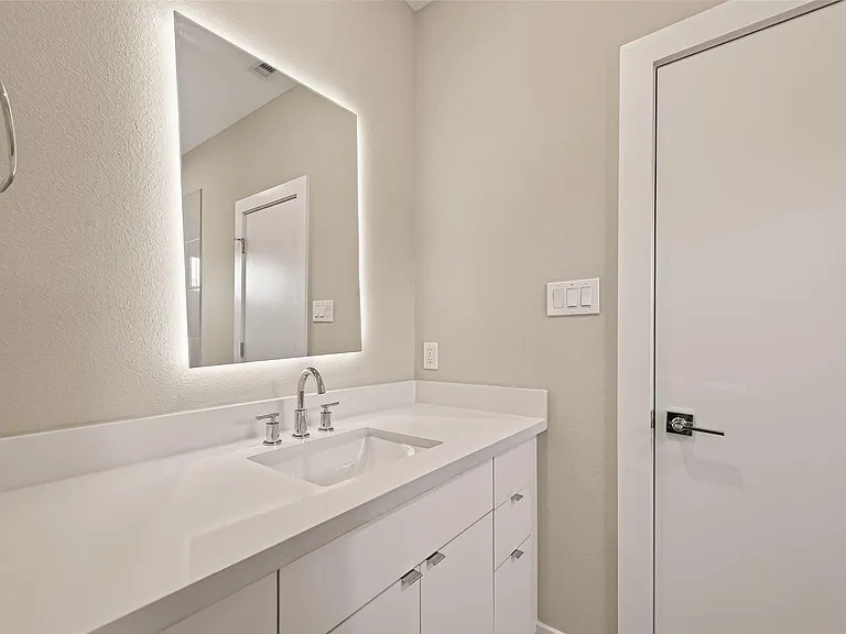 778 Paul Quinn St #F — Photo 12