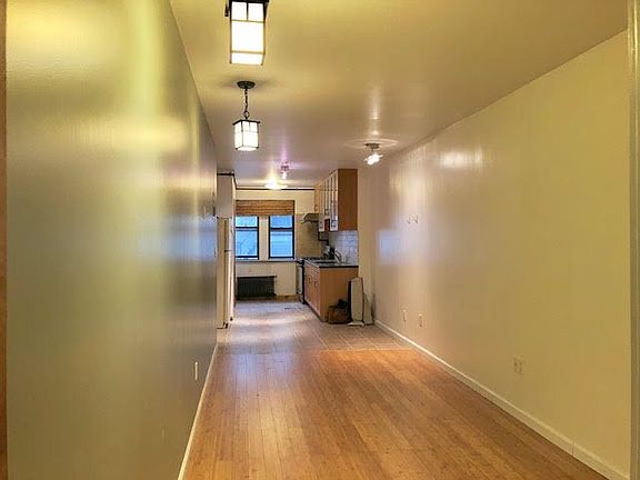 4th image of 118 Mulberry St APT 3R