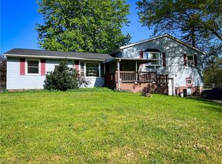 2623-2625 Saxe Rd, Mogadore, OH 44260