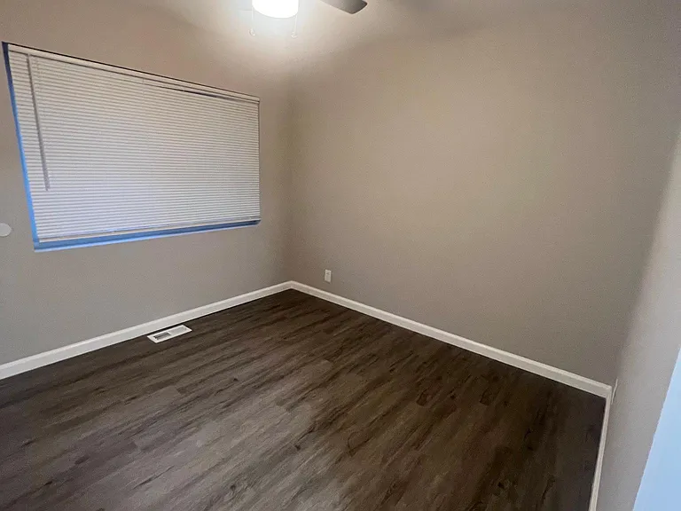3518 Glentown Ln — Photo 11