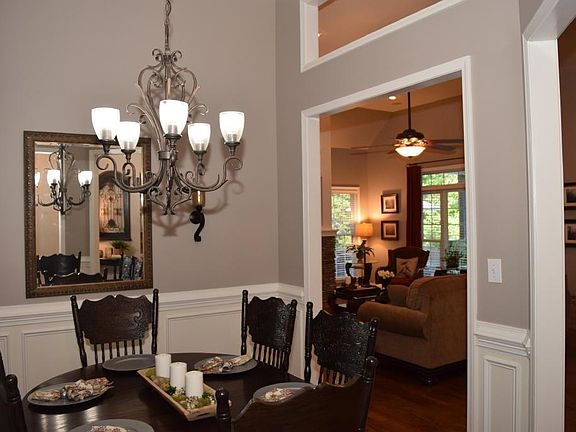 3rd image of 454 Ashley Oaks Dr
