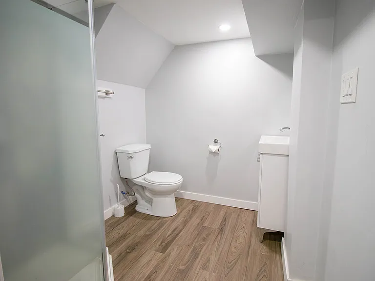 18 Catherine St — Photo 9