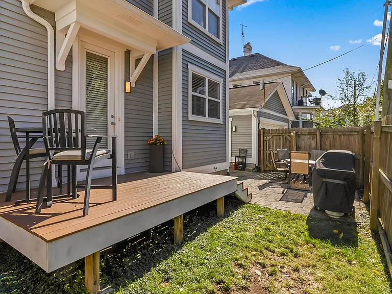 2410 N College Ave — Photo 42