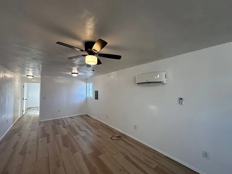 3600 E Thompson Ave — Photo 3