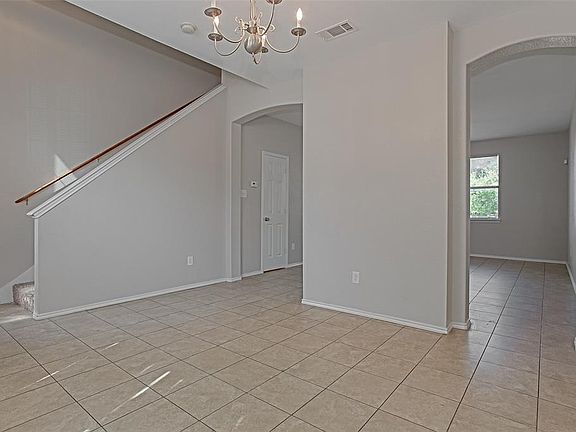 3rd image of 8109 Southern Pine Way