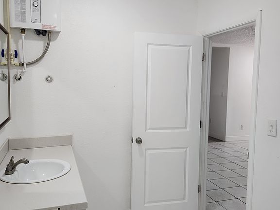 5th image of 6267 Hoffner Ave
