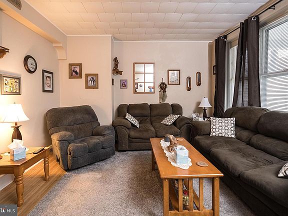 5th image of 102 Ruby St