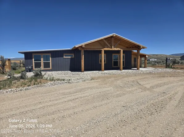 45 Frontage Rd, Boulder, WY 82941