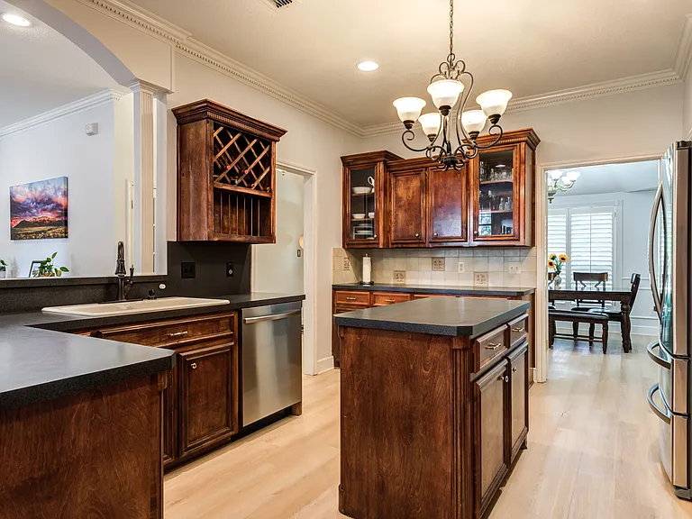 105 N Vale Ave — Photo 14