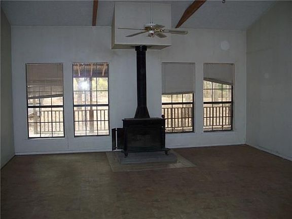 2nd image of 300 Oak Creek Trl